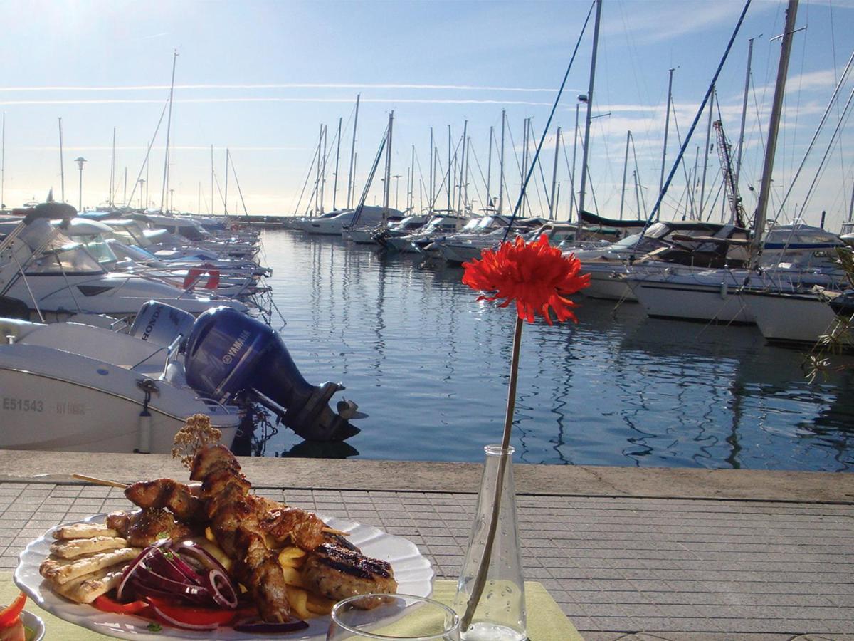 Spacieux Studio A Golfe Juan 2 Minutes Des Plages 瓦洛里 外观 照片