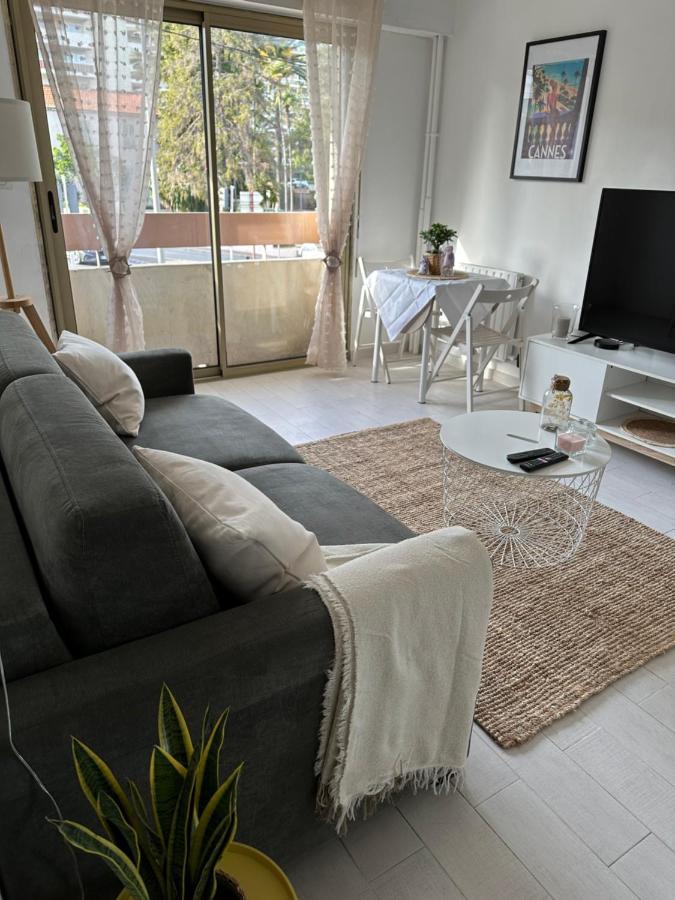 Spacieux Studio A Golfe Juan 2 Minutes Des Plages 瓦洛里 外观 照片