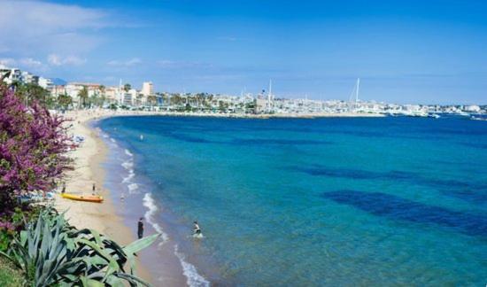Spacieux Studio A Golfe Juan 2 Minutes Des Plages 瓦洛里 外观 照片